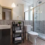 Bed and Breakfast The Indy House - & 3*