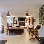 The Indy House - & Bed and Breakfast 3*