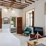 Bed and Breakfast The Indy House - & 3*