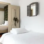 The Indy House - & Bed and Breakfast 3*